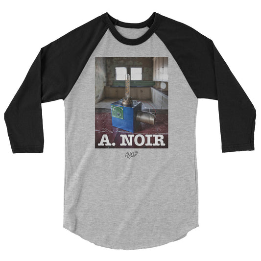 A. Noir -3/4 sleeve raglan shirt