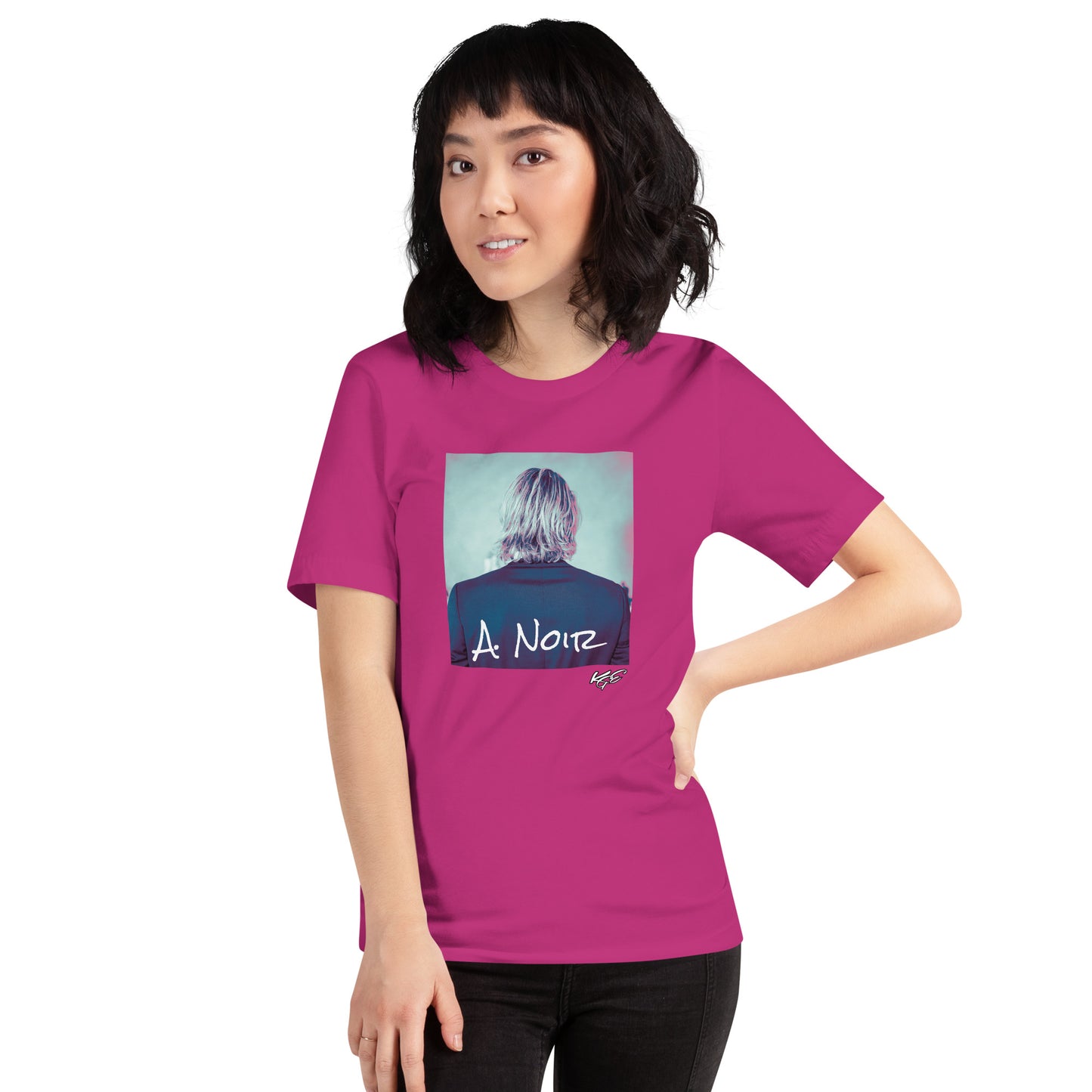 A. Noir premium t-shirt